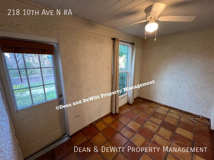 218 10th Ave N - Photo 4 of 23