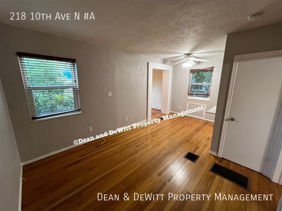 218 10th Ave N - Photo 5 of 23