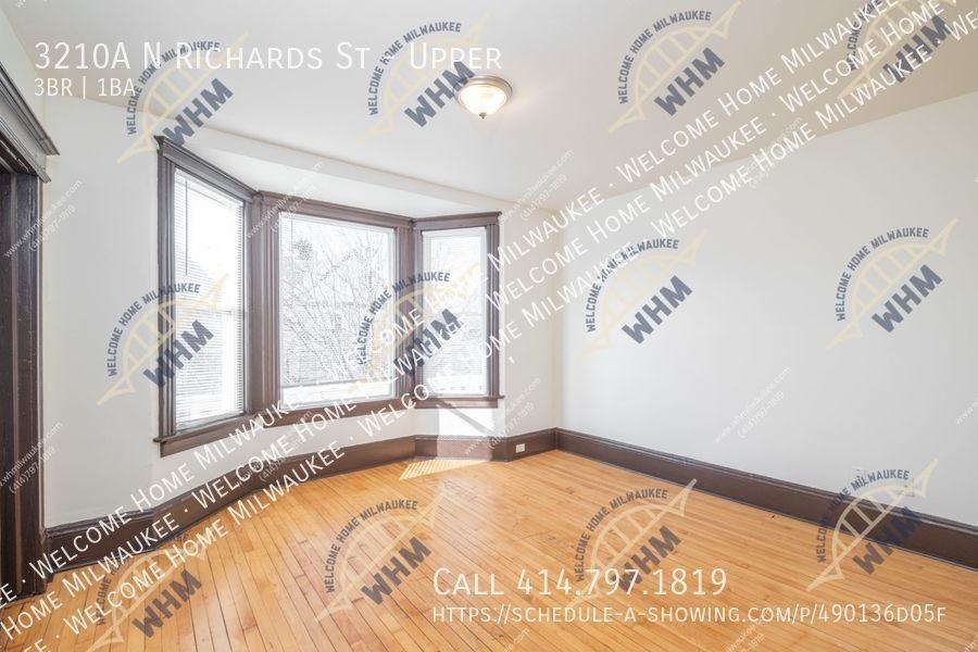 3210A N Richards St - Photo 3 of 18