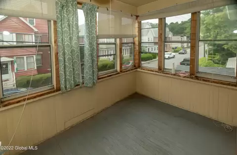 42 Vrooman Ave #2ndFL - Photo 2 of 7