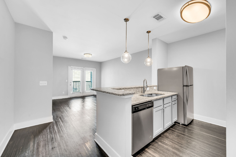 934 Governors Ct #204