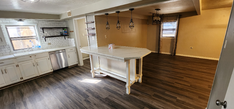 142 Golf Rd - Photo 2 of 33