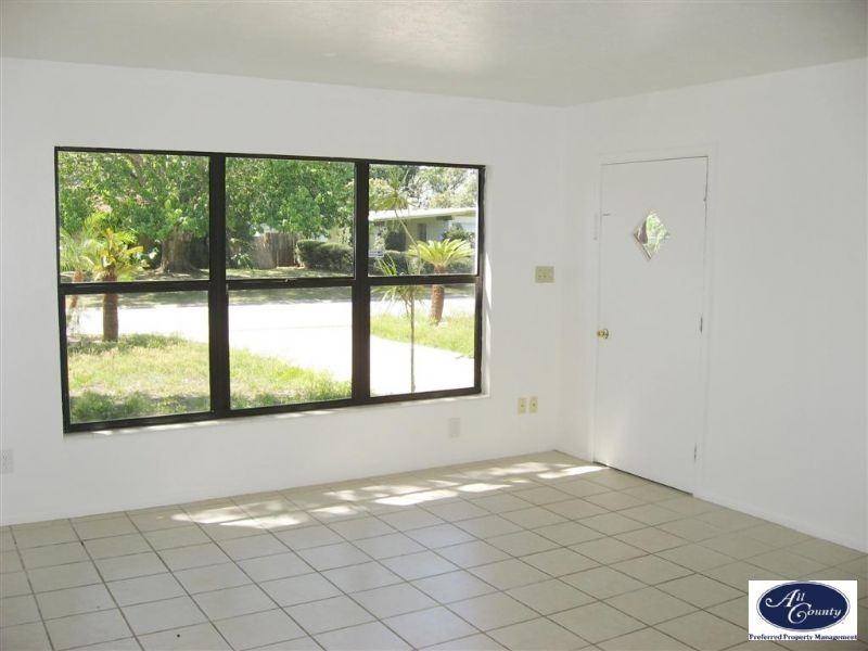 1006 Montclair Rd - Photo 2 of 9