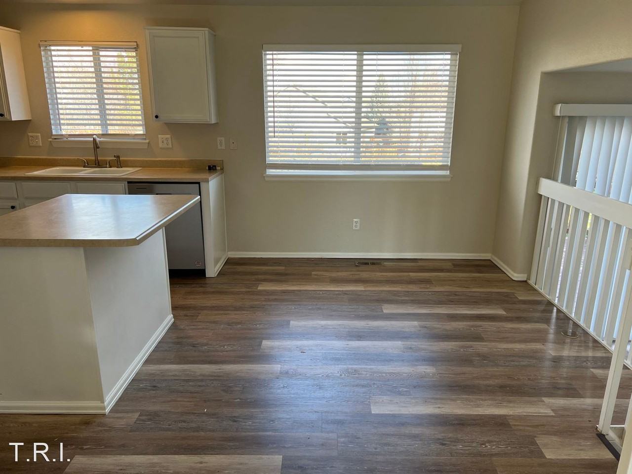 632 Kim Dr - Photo 3 of 23