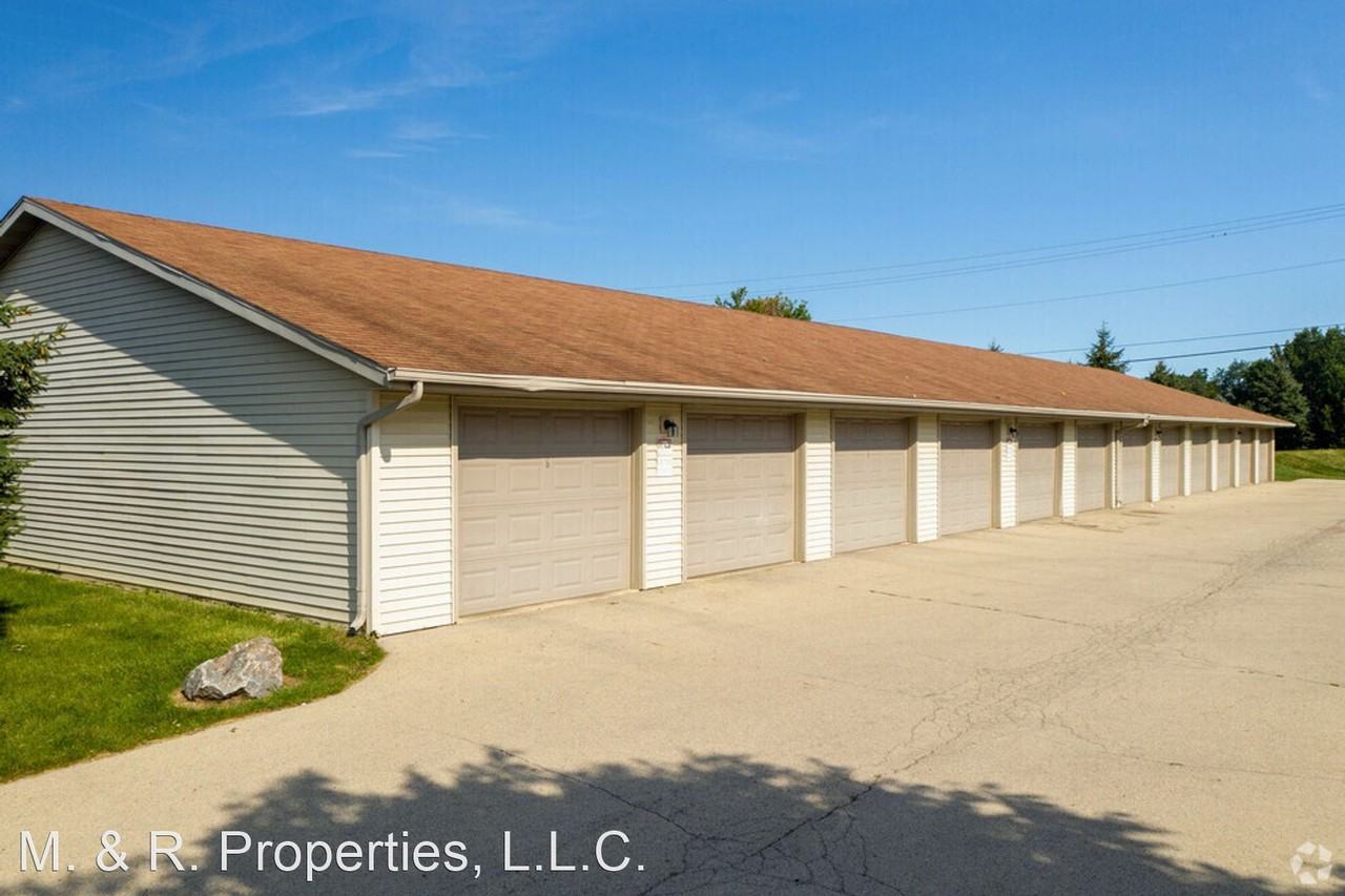 245-285 Tamarack Drive - Photo 3 of 10