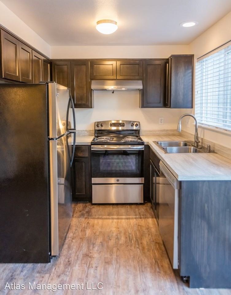 Larch Canyon Townhomes - Photo 2 of 10