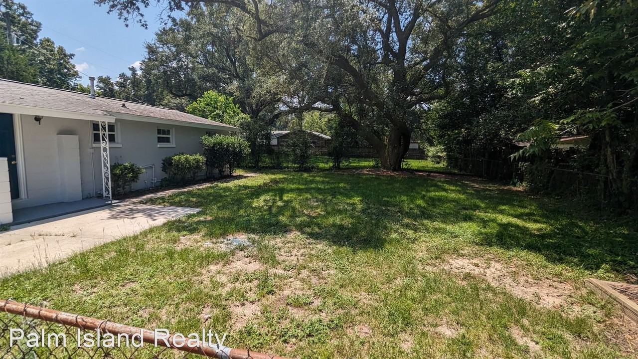 775 Dunkirk St - Photo 3 of 12