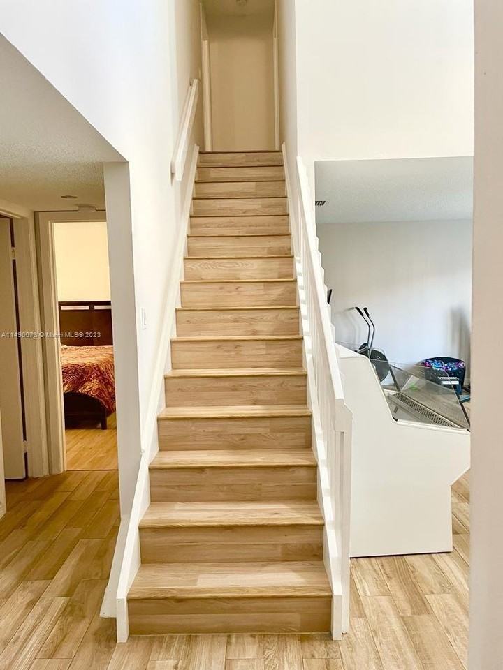 6169 Nw 170th Ter #6169 - Photo 3 of 8