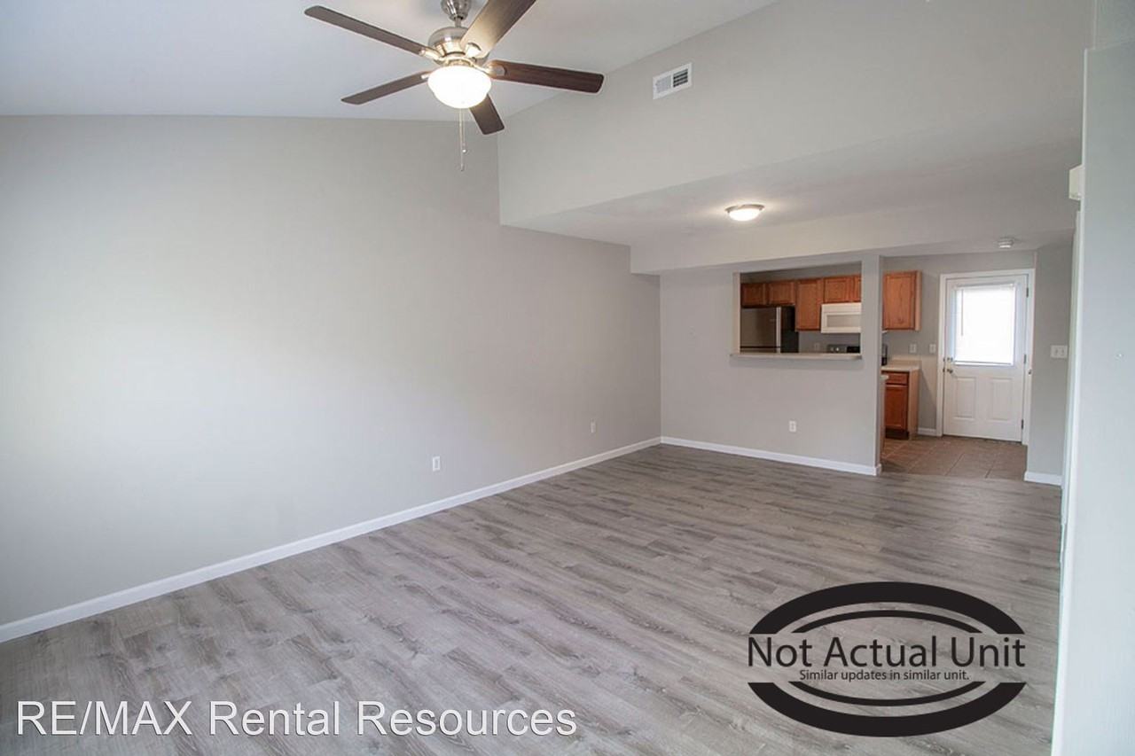 5305-5307 Currituck Ln - Photo 3 of 34