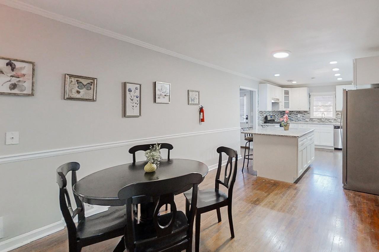 Aline Drive Northwest - Photo 3 of 8