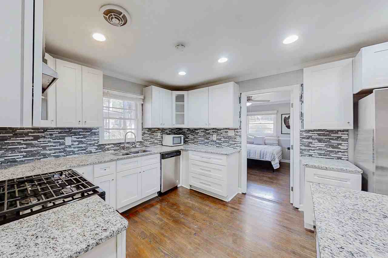 Aline Drive Northwest - Photo 2 of 8