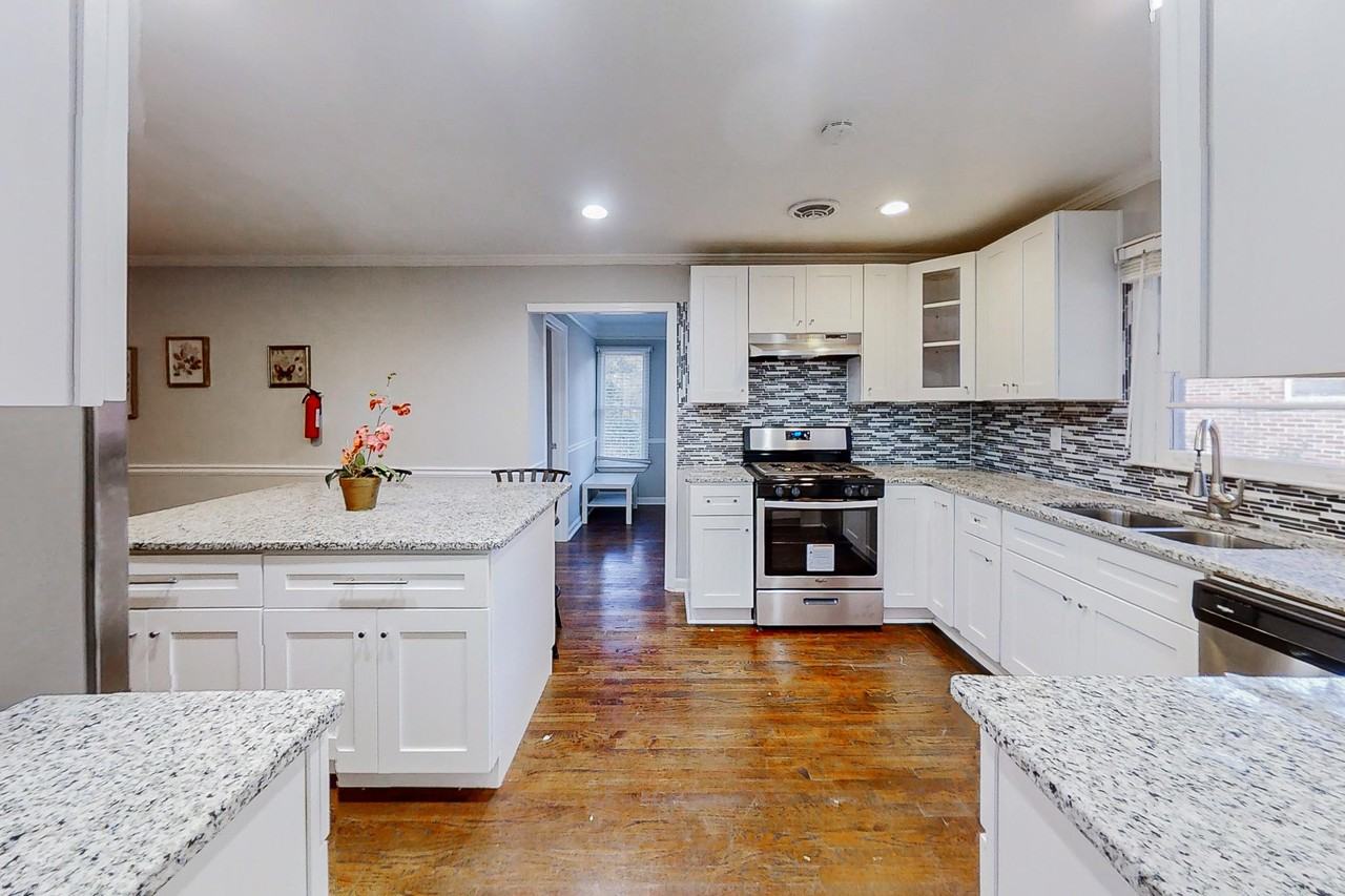 Aline Drive Northwest - Photo 4 of 8