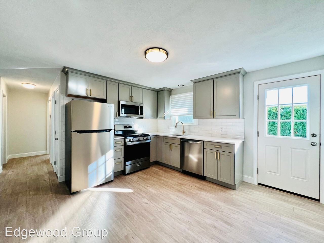 5-7 Soprano Circle - Photo 2 of 27