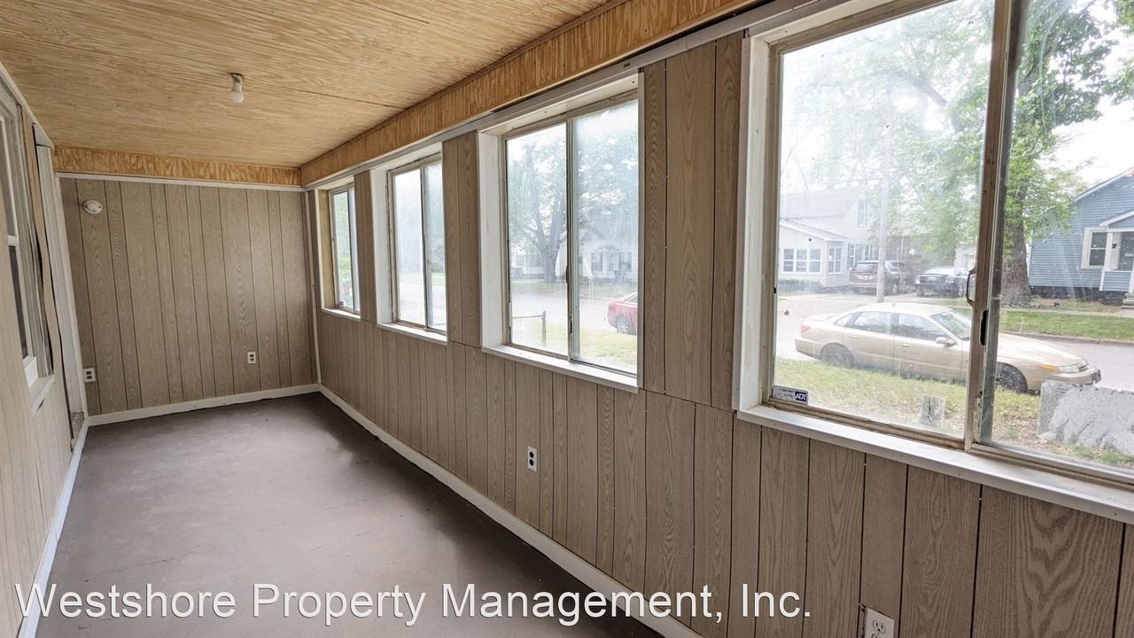 878 E Forest Ave - Photo 2 of 9