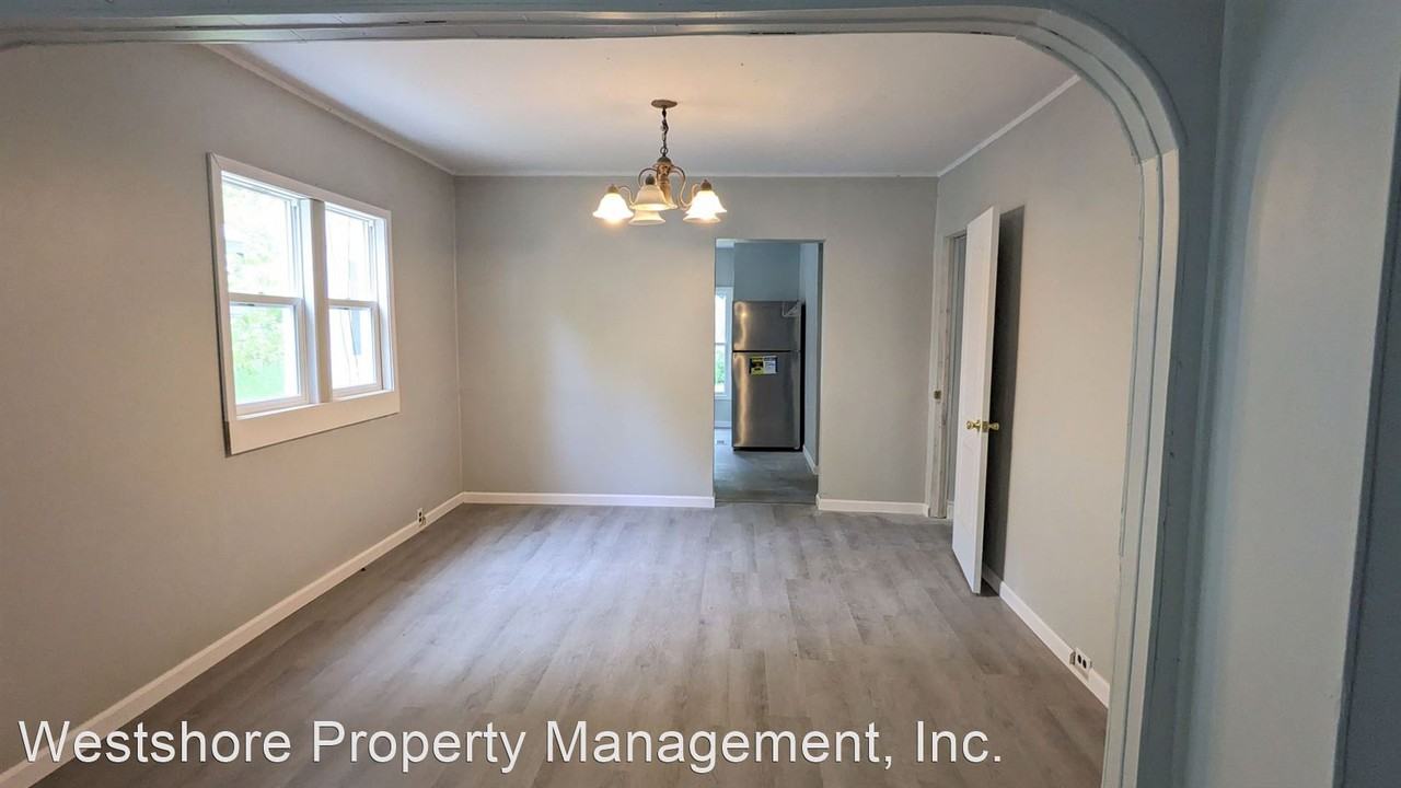 878 E Forest Ave - Photo 3 of 9