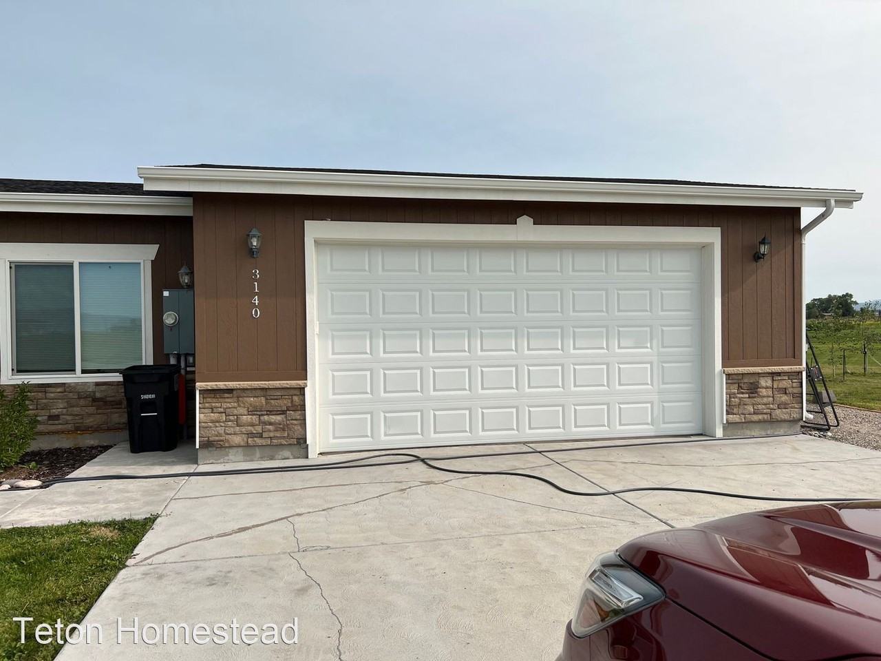 3140 Christofferson St - Photo 3 of 22