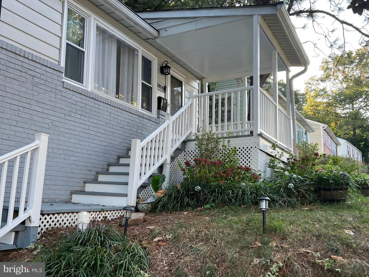 3806 71st Ave - Photo 3 of 50