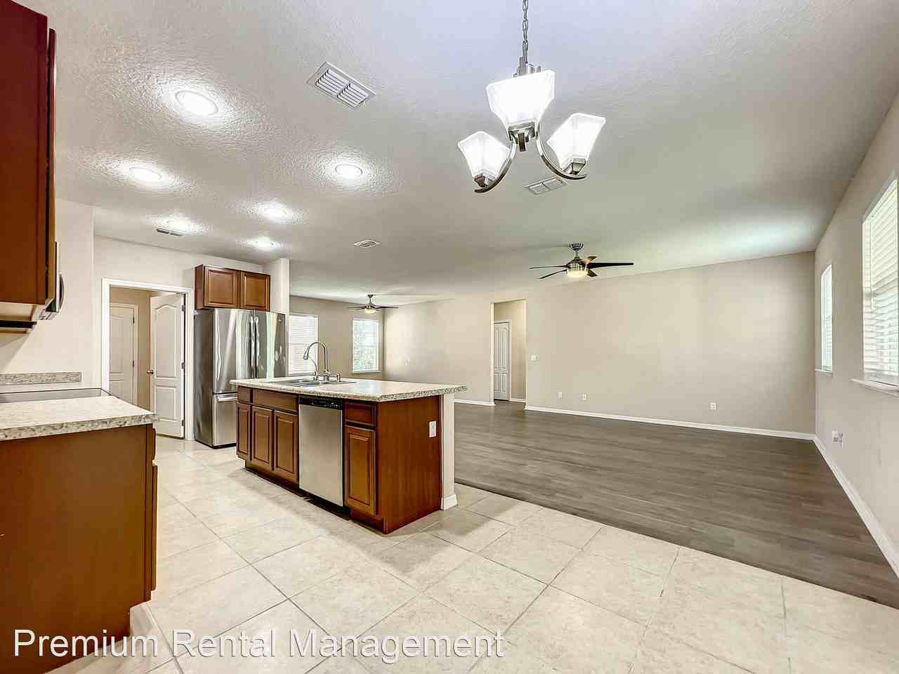 7532 Park Hill Ave - Photo 3 of 10