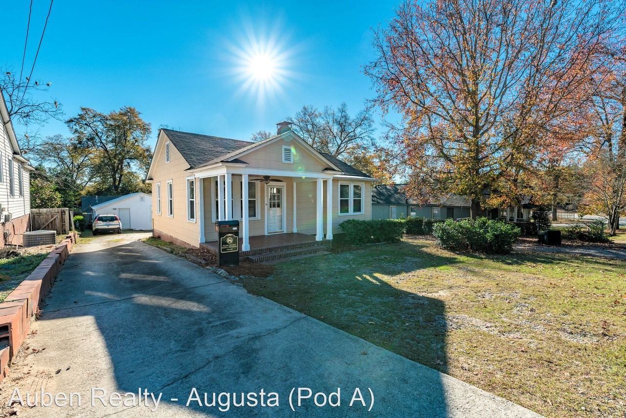 1446 Heard Ave - Photo 3 of 40