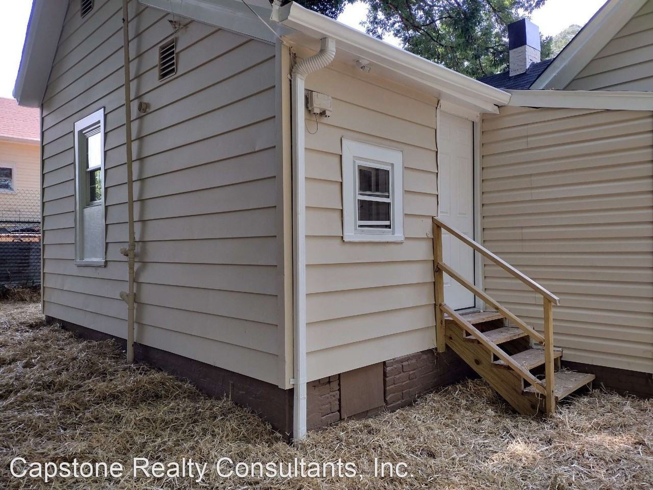 307 E Monmouth St - Photo 3 of 4