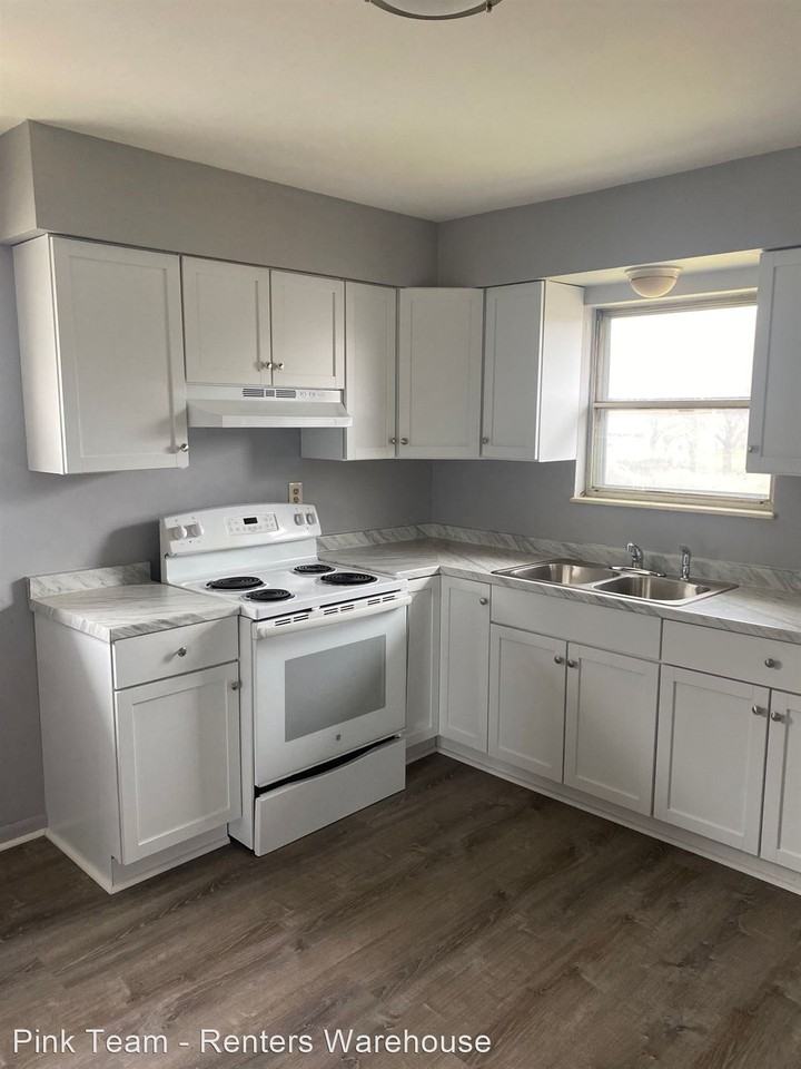 4872-4874 N 91st St - Photo 2 of 8