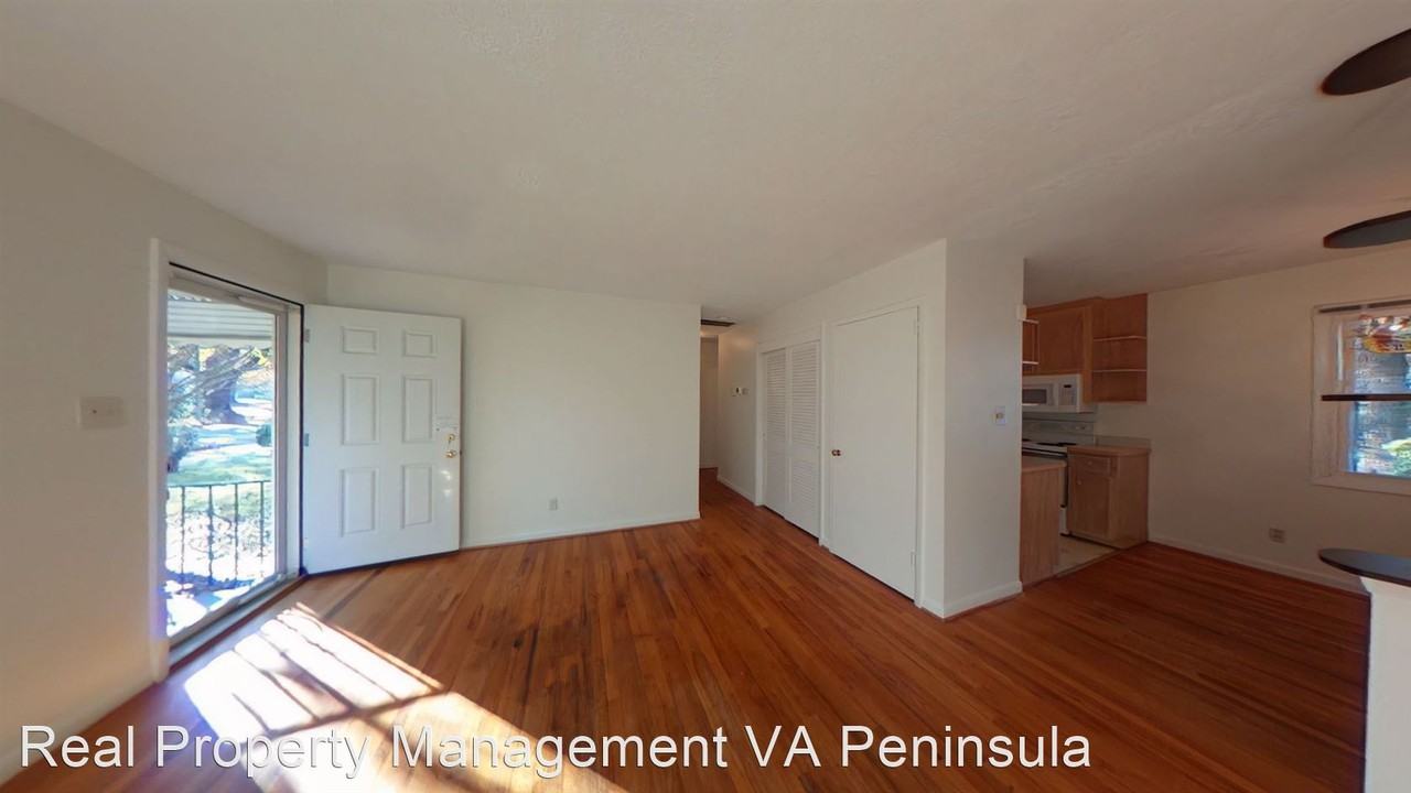 202 Harpers Dr - Photo 2 of 13