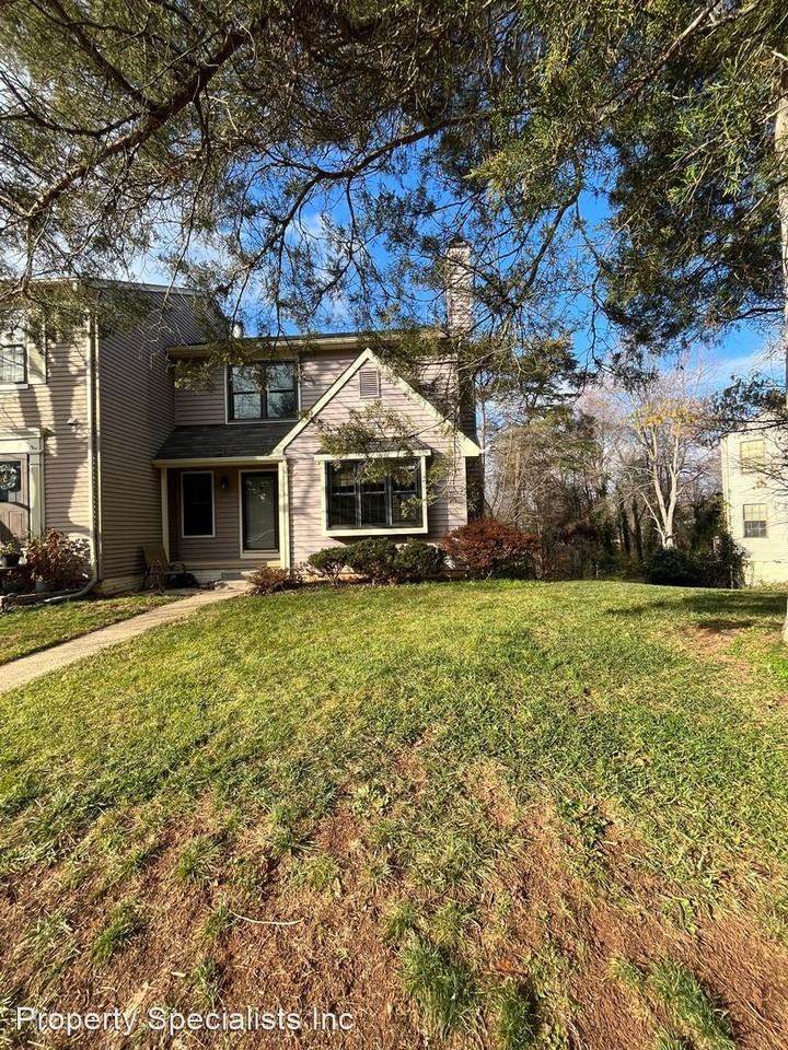 11 Vandercastel Rd - Photo 2 of 50