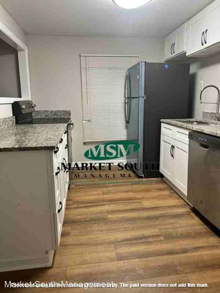 1212 E 70th St - Photo 3 of 8