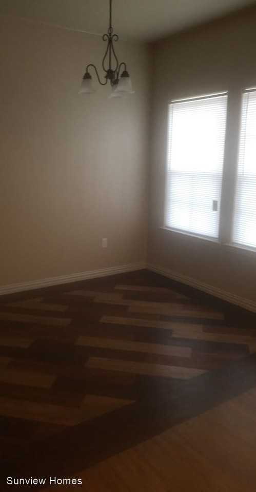 1231 Four Seasons Dr - Photo 3 of 28
