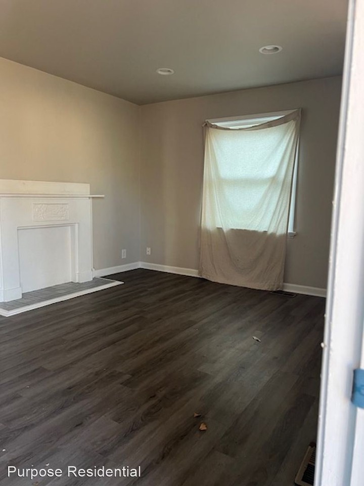 1182 Fairwood Ave - Photo 2 of 13