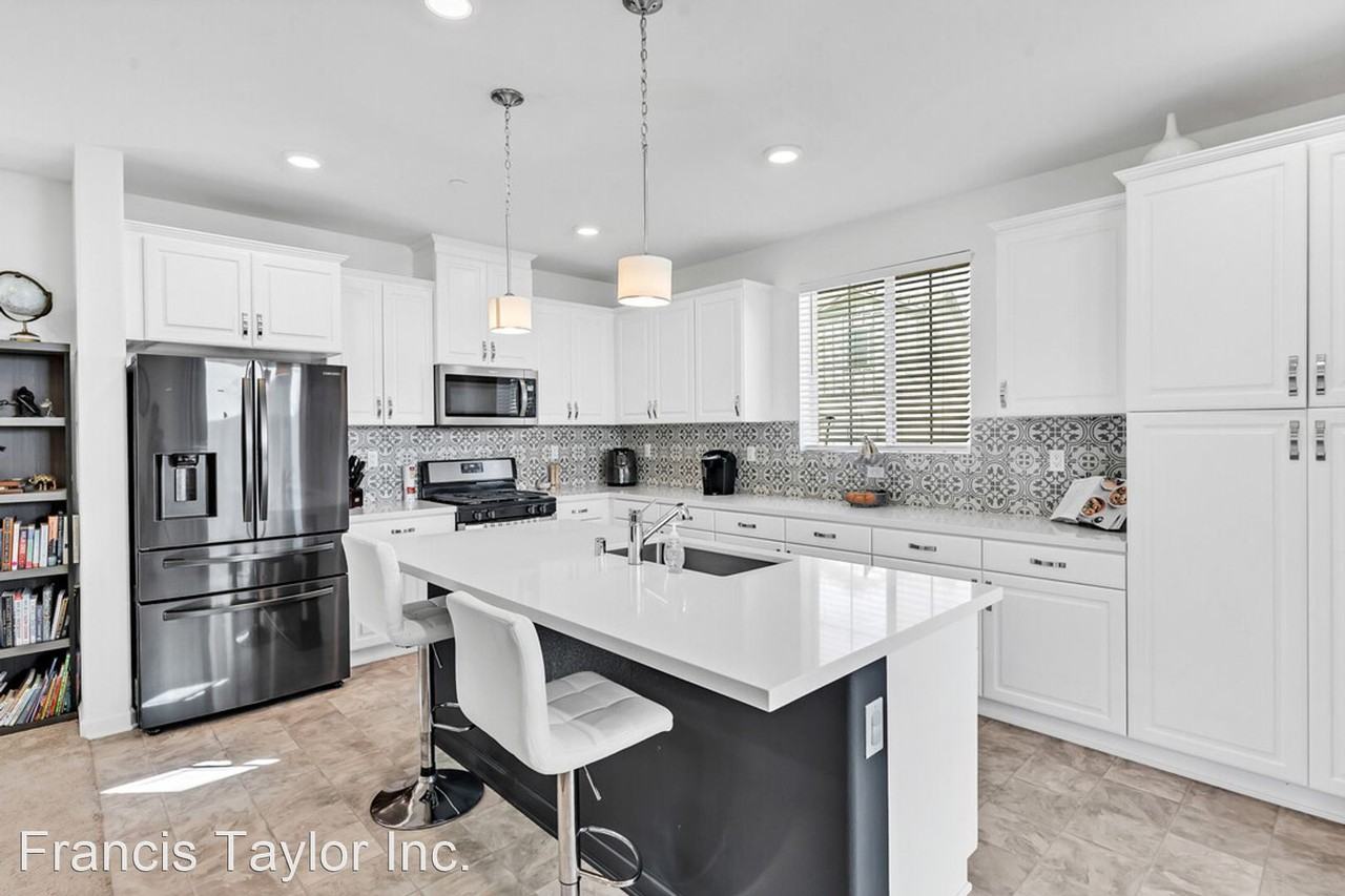 27759 Old Dairy Way - Photo 3 of 39
