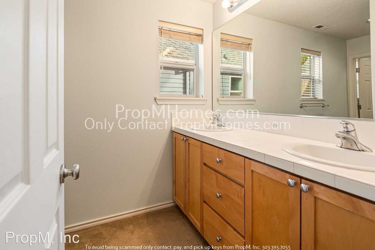 15733 Sw Harvester Ln - Photo 3 of 30