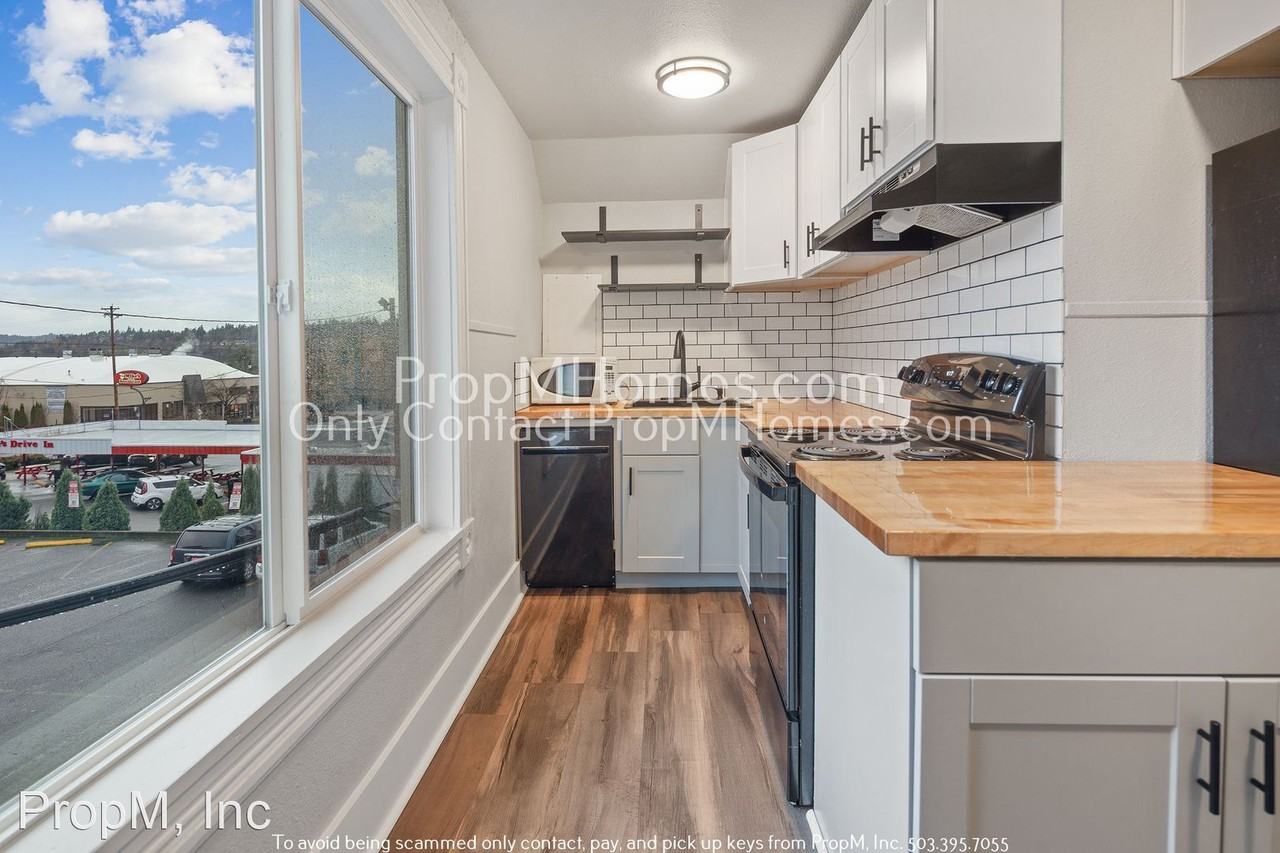 715 Monroe Street - Photo 2 of 21