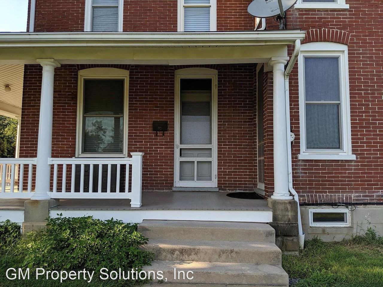 408 S Market Ave - Photo 3 of 32