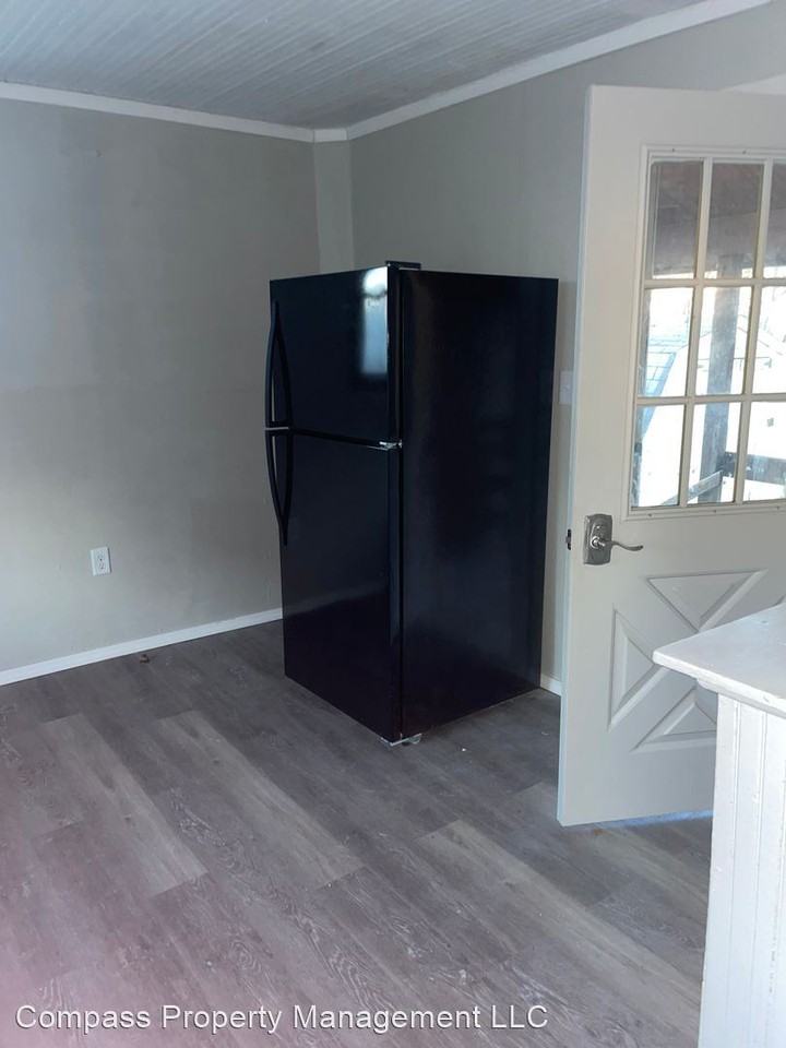 710 Indiana Ave - Photo 3 of 16