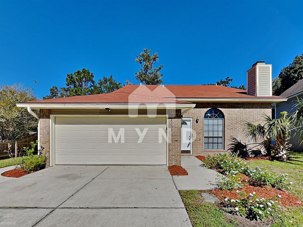 9102 Trevi Cir W - Photo 2 of 22