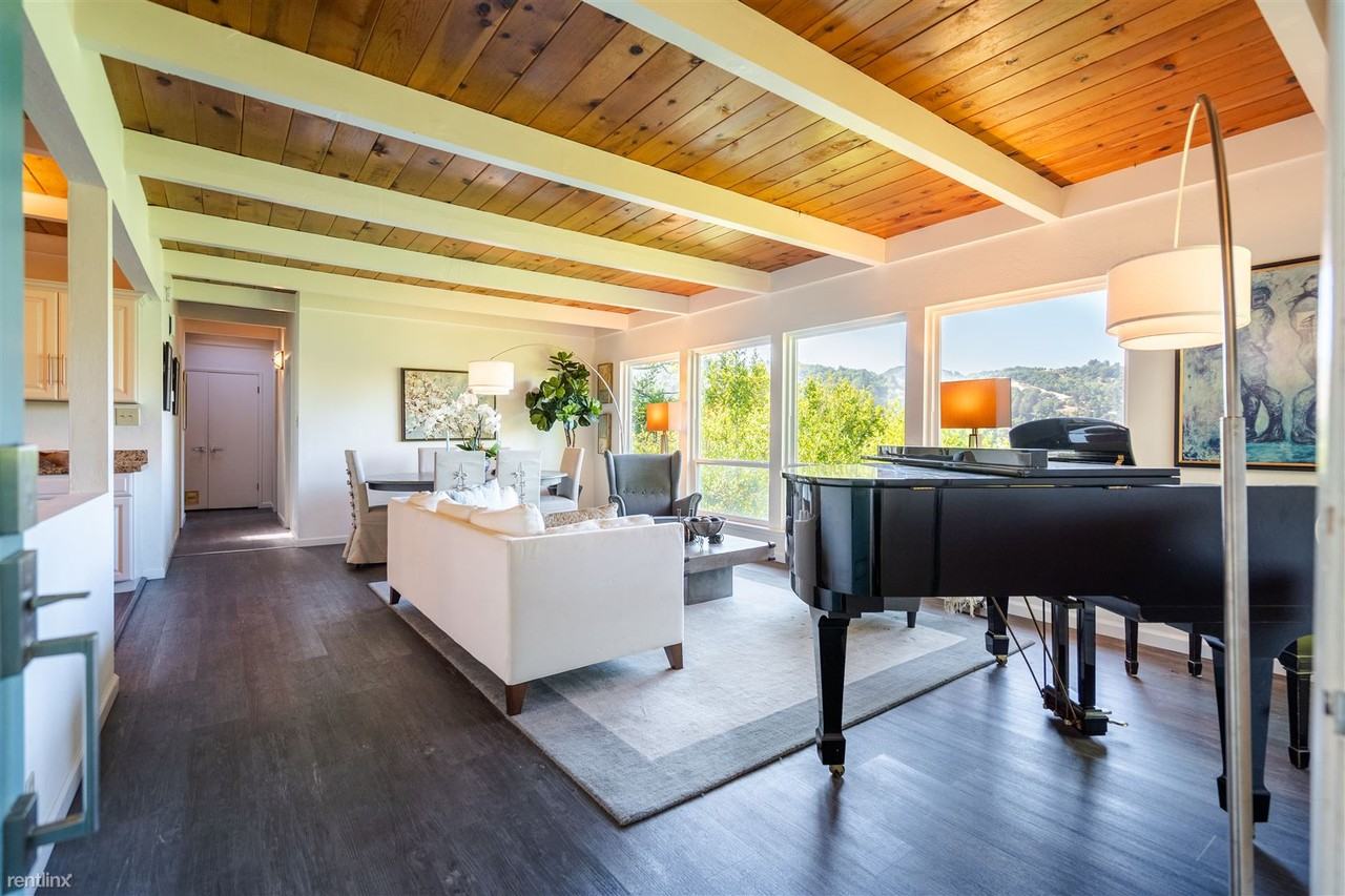 38 Shelley Dr - Photo 2 of 27