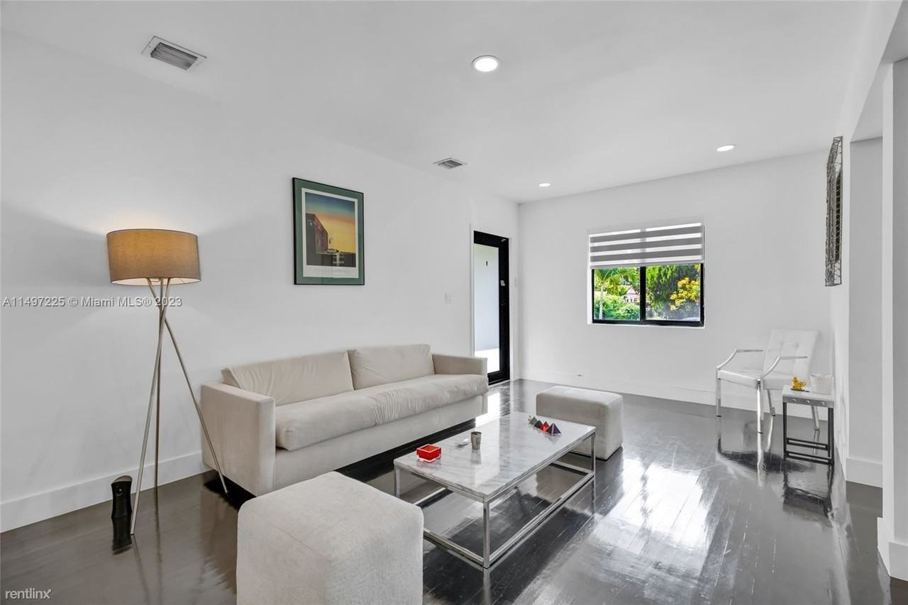 6541 Sw 18th St - Photo 2 of 15