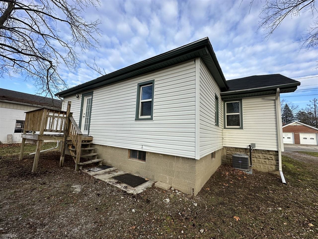 2517 Wildwood Ave - Photo 2 of 18