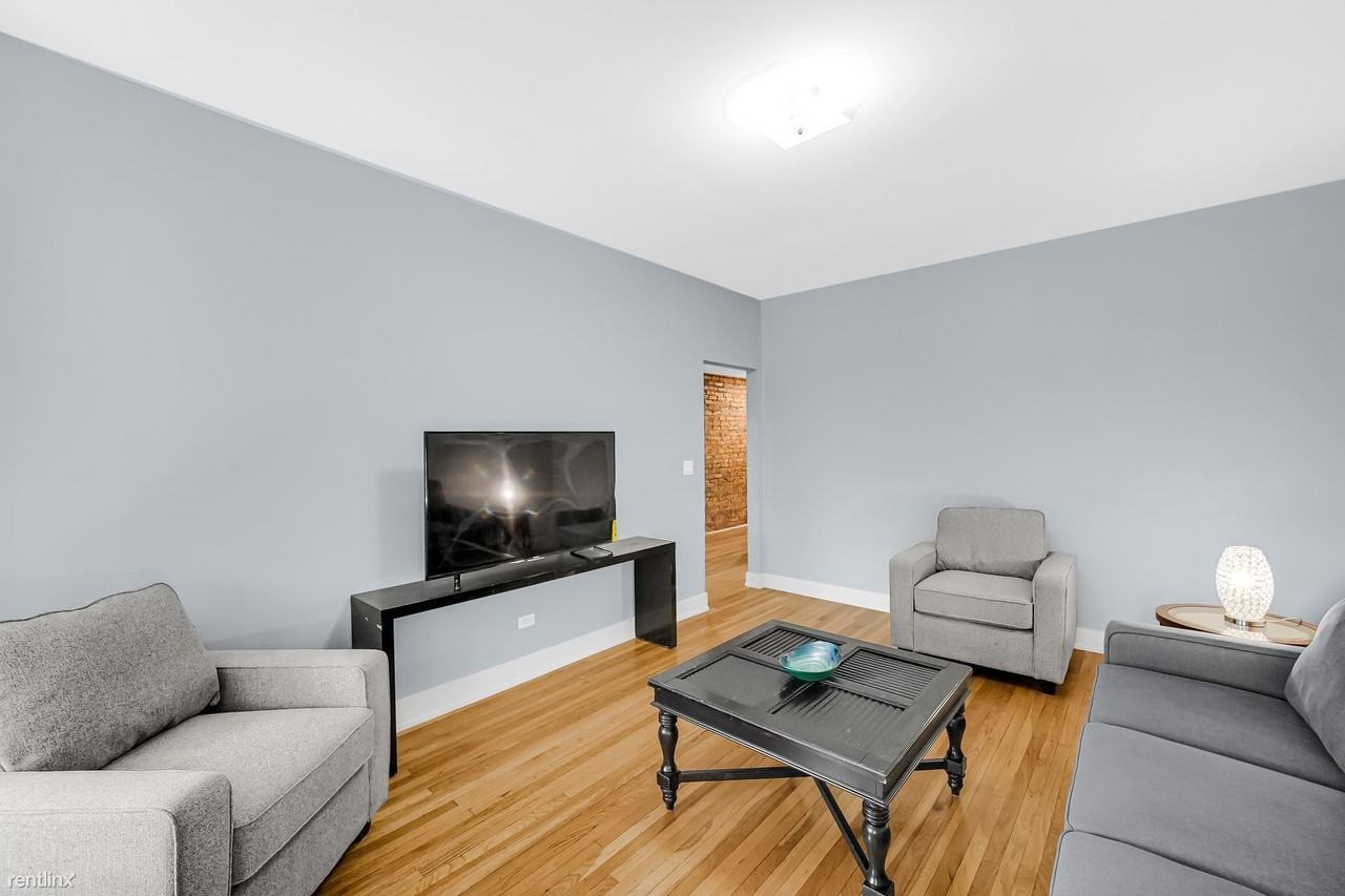 6024 S Eberhart Ave - Photo 3 of 13