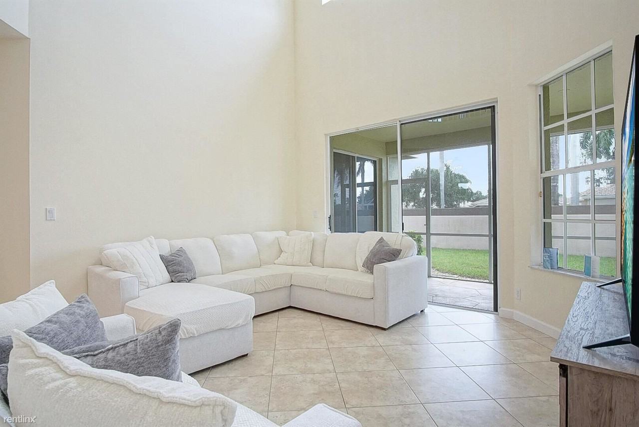 8176 Quail Meadow Way - Photo 2 of 27