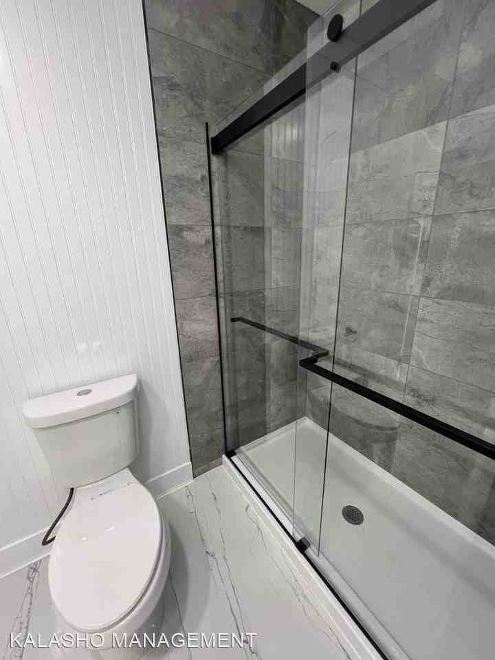 2067 N OPDYKE RD - Photo 2 of 17