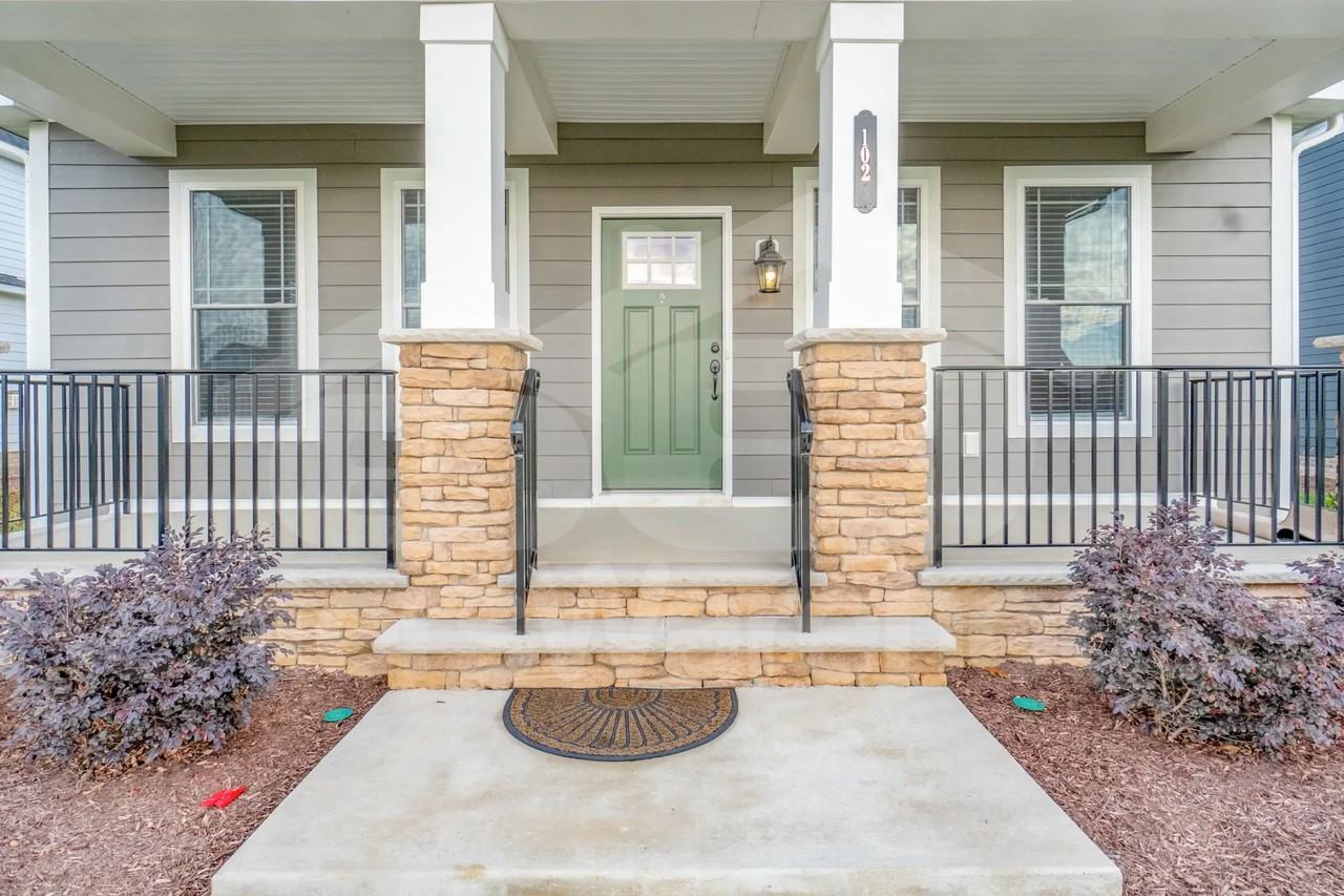 102 Brookneal Aly - Photo 3 of 21