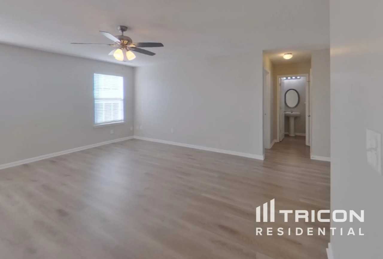 530 Eventide Dr - Photo 3 of 50