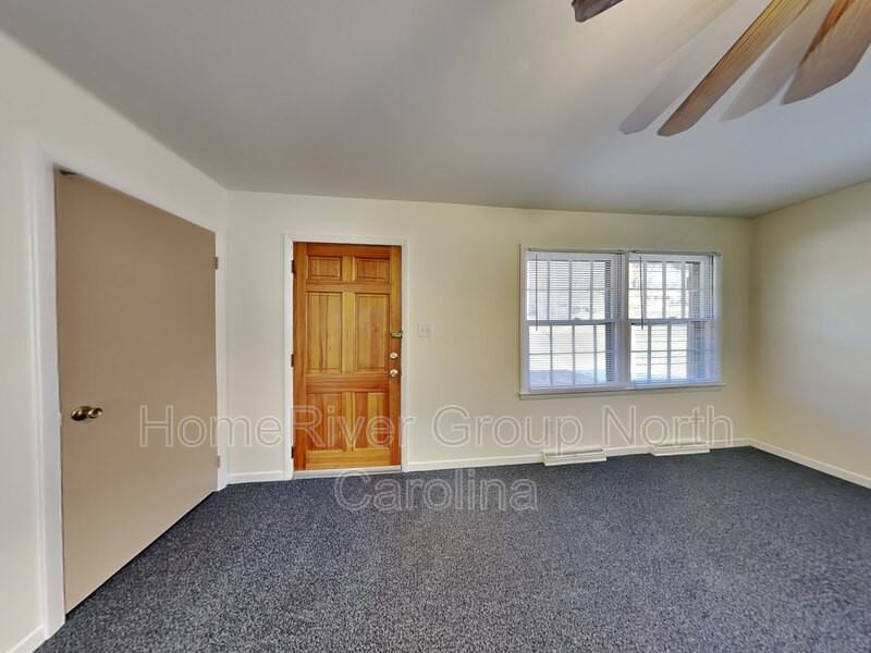 2109 Carpenter St - Photo 2 of 18