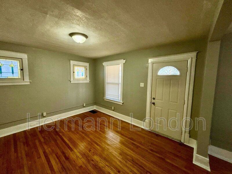 9038 Tudor Ave - Photo 2 of 12