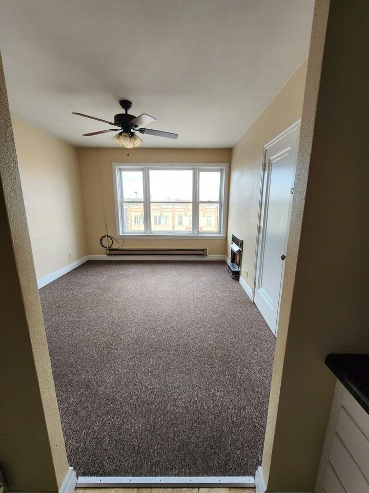 619 Main St - Photo 5 of 5