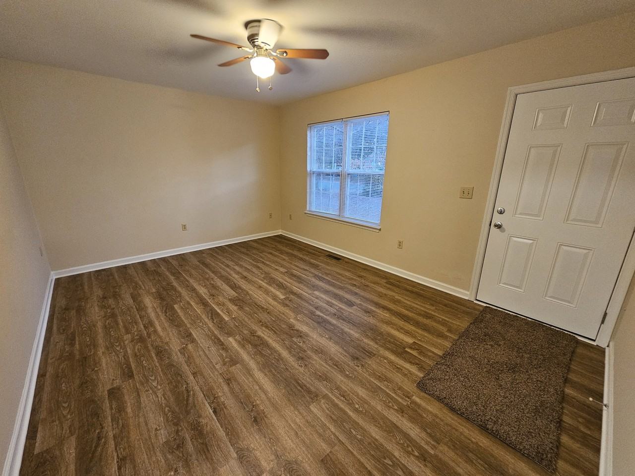 230 Maple Way - Photo 4 of 15