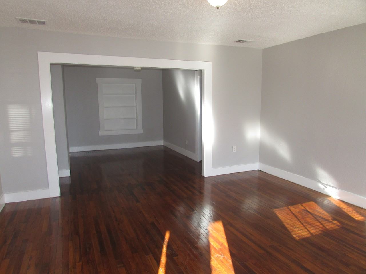 3515 Mcneil St - Photo 2 of 12