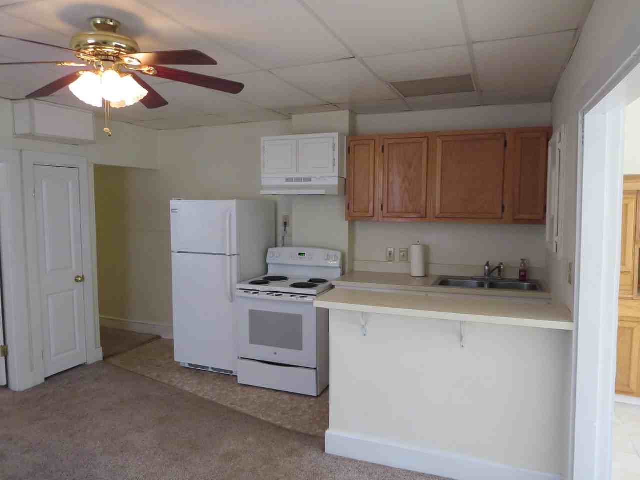 961 Bryant Ave #B - Photo 5 of 38